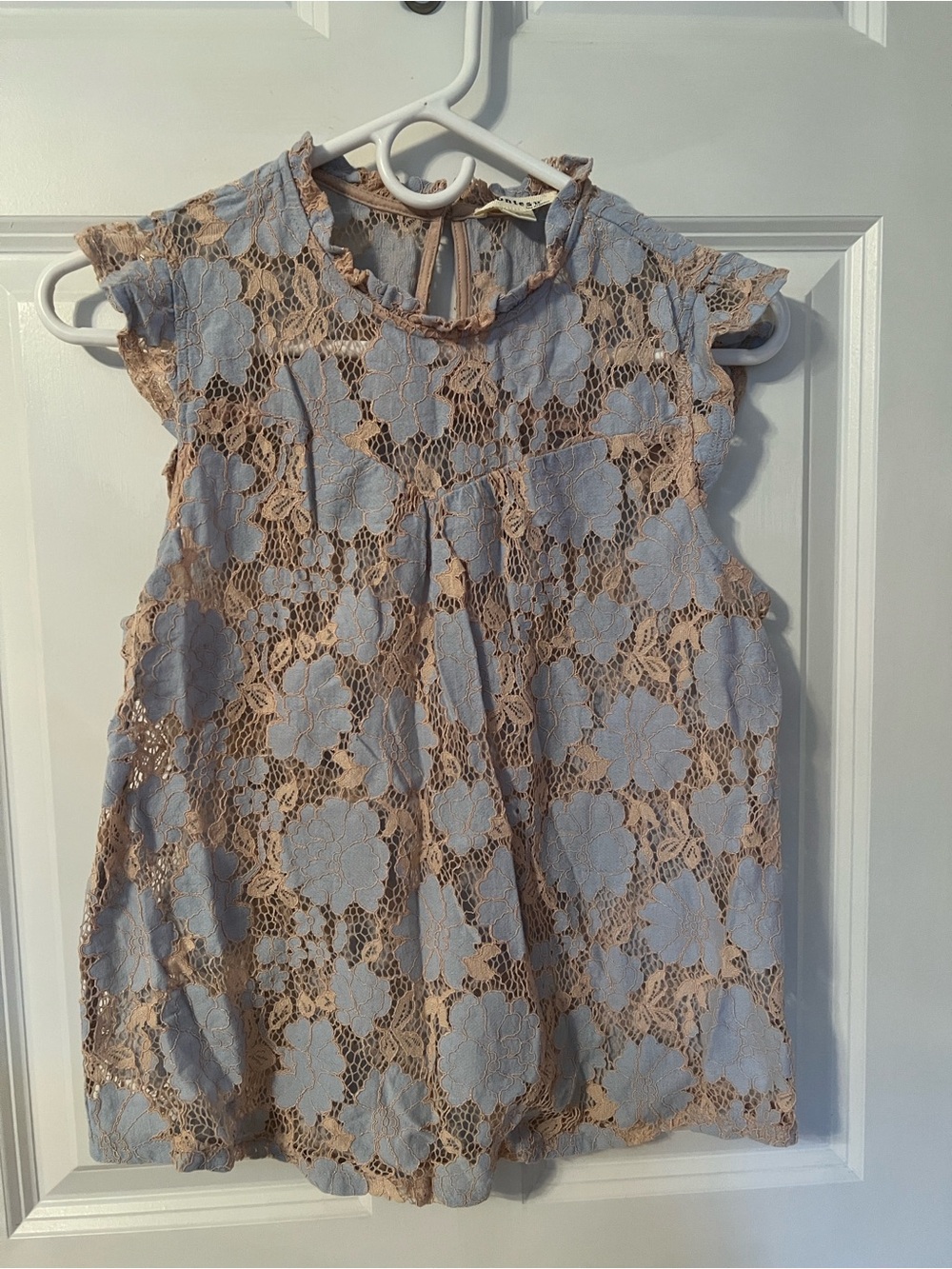 Monteau Lace Floral Sleeveless Blouse in Light Blue and Beige